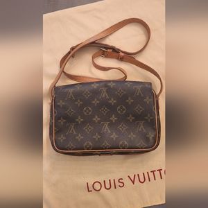 Authentic Vintage Louis Vuitton St. Germaine MI884